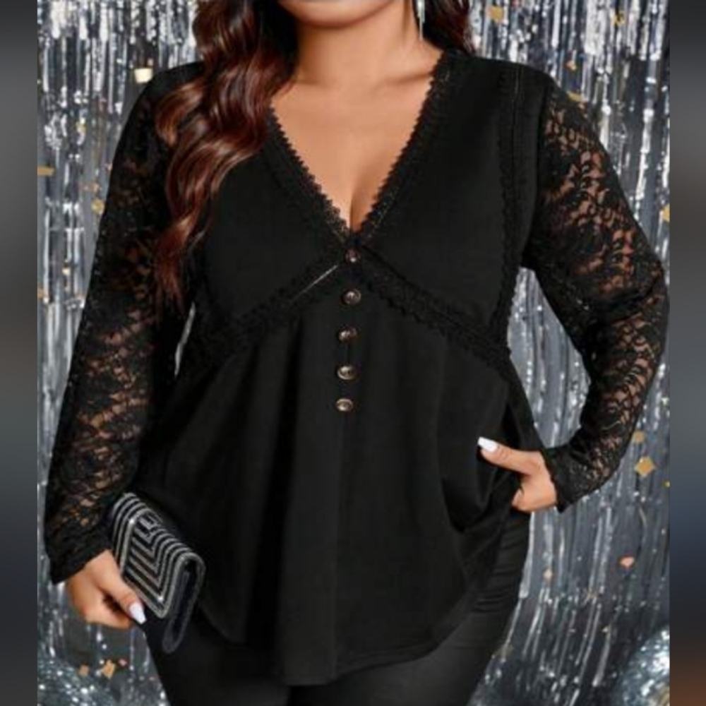 SHEIN LUNE Plus Size Women's Long Sleeve T-shirt With Lace Patchwork